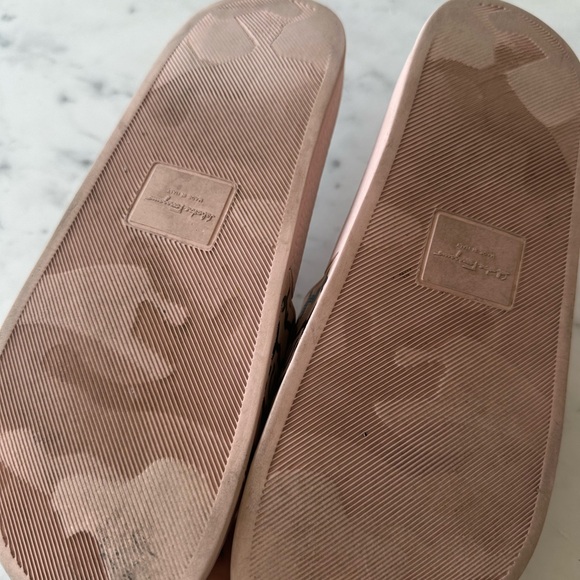 Salvatore Ferigamo slides - Picture 4 of 5